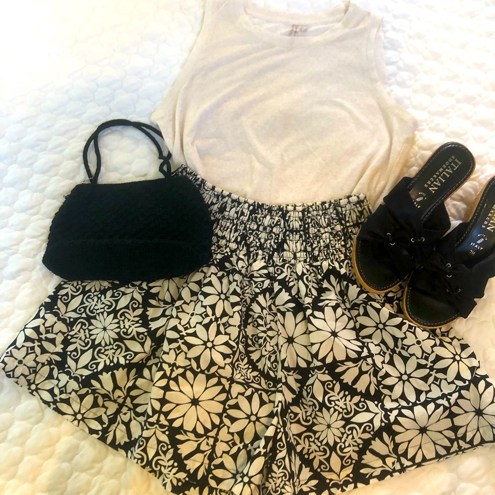 MAEVE BY Anthropologie floral skirt/ shorts